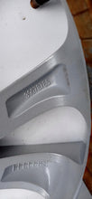 Laden Sie das Bild in den Galerie-Viewer, 1x Alufelge 16 Zoll 7.0" 5x105 41ET Glanz Silber 39078765 Opel Astra K Rim Wheel FEL9947565621of