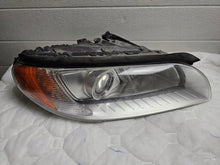 Laden Sie das Bild in den Galerie-Viewer, Frontscheinwerfer Volvo V70 S80 31214348 Xenon Rechts Scheinwerfer Headlight SCH5576136117ve