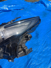 Laden Sie das Bild in den Galerie-Viewer, Frontscheinwerfer Mazda III BCJH-51040 LED Links Scheinwerfer Headlight
