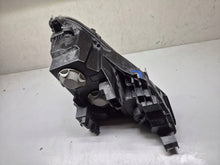 Laden Sie das Bild in den Galerie-Viewer, Frontscheinwerfer Ford Transit Courier R2X613W030 Links Scheinwerfer Headlight SCH7604638111cj