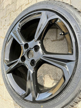 Load image into Gallery viewer, 1x Alufelge 17 Zoll 7.0" 4x108 38ET Glanz Schwarz 39182183 Opel Corsa F FEL9531857037bd