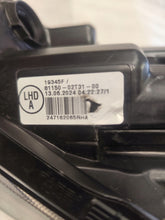 Laden Sie das Bild in den Galerie-Viewer, Frontscheinwerfer Toyota Corolla 8115002T31 LED Ein Stück (Rechts oder Links)