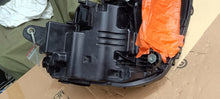 Laden Sie das Bild in den Galerie-Viewer, Frontscheinwerfer Mercedes-Benz W213 2139067509 LED Links Scheinwerfer Headlight SCH9311882232yb