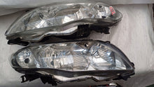 Laden Sie das Bild in den Galerie-Viewer, Frontscheinwerfer Toyota Corolla Ein Satz Scheinwerfer Headlight SCH6920504004vu
