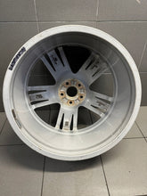 Load image into Gallery viewer, 1x Alufelge 21 Zoll 9.0" 5x112 35ET Matt Silber 4H0601025AJ Audi A8 Rim Wheel FEL6368869486ex