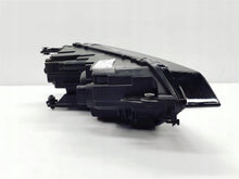 Laden Sie das Bild in den Galerie-Viewer, Frontscheinwerfer VW Touran 5TB941005A LED Ein Stück (Rechts oder Links)