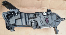 Load image into Gallery viewer, Frontscheinwerfer Renault Megane E-Tech 260606256R Ein Stück (Rechts oder Links) SCH3101706069xm