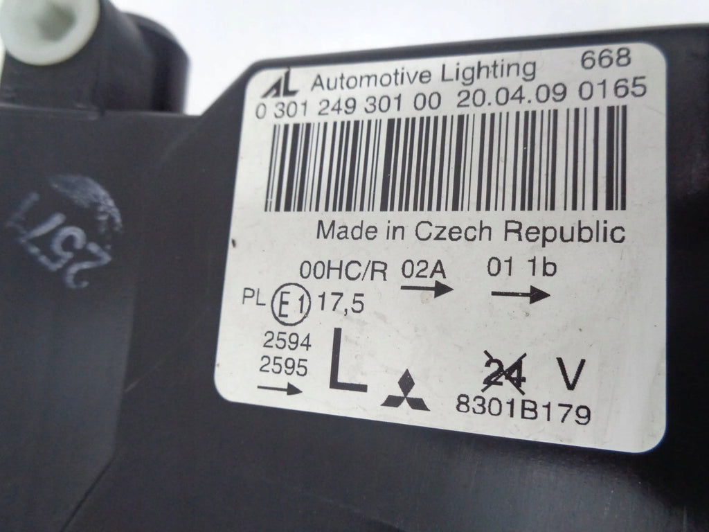 Frontscheinwerfer Mitsubishi Colt 030124930100 Links Scheinwerfer Headlight