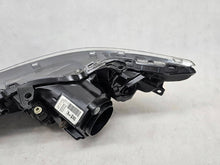 Laden Sie das Bild in den Galerie-Viewer, Frontscheinwerfer Toyota Auris 81110-02K30 LED Rechts Scheinwerfer Headlight