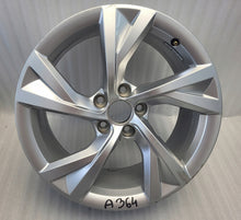 Load image into Gallery viewer, 1x Alufelge 18 Zoll 8.0" 5x112 40ET Glanz Silber 8W0601025EJ Audi A5 Rim Wheel FEL6274744545bk