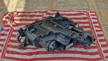 Load image into Gallery viewer, Frontscheinwerfer Seat Ibiza I V 6F1941005F Links Scheinwerfer Headlight SCH4644806243br