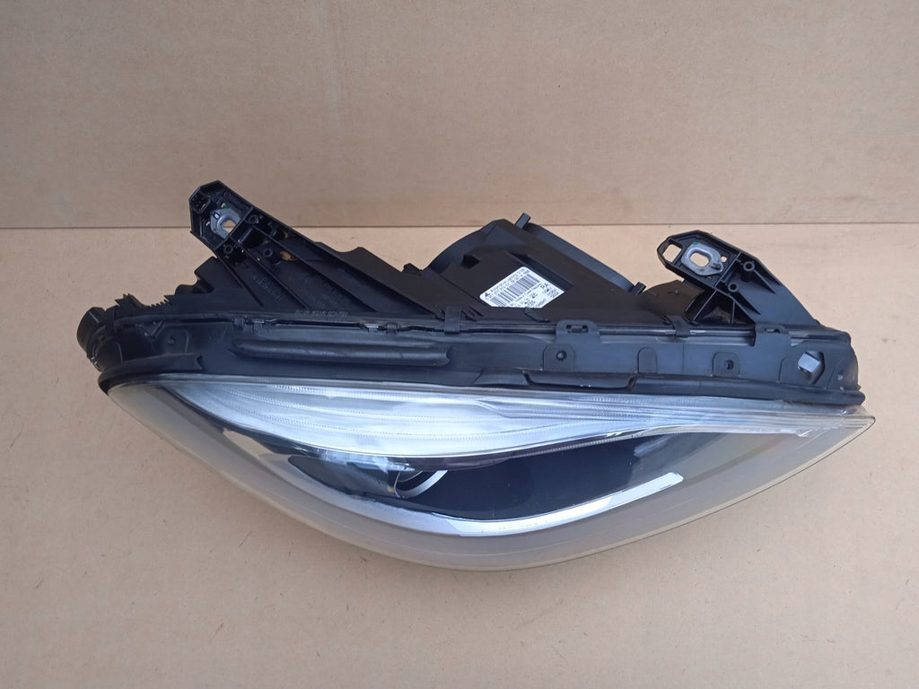 Frontscheinwerfer Mercedes-Benz W246 A2468207261 Xenon Rechts Headlight