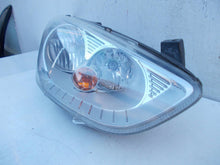 Laden Sie das Bild in den Galerie-Viewer, Frontscheinwerfer Ford B-Max 04615099900010 28022015 Ein Satz Headlight SCH2412312377nx