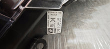 Laden Sie das Bild in den Galerie-Viewer, Frontscheinwerfer Toyota Corolla 811110-02S70 LED Rechts Scheinwerfer Headlight SCH3631113826ig