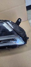 Laden Sie das Bild in den Galerie-Viewer, Frontscheinwerfer VW Passat B7 90010126 Rechts Scheinwerfer Headlight SCH4145316916fp