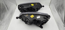 Laden Sie das Bild in den Galerie-Viewer, Frontscheinwerfer Skoda Octavia III 5E1941016B Xenon Rechts oder Links SCH6561633382ok