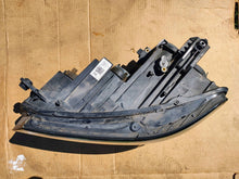 Laden Sie das Bild in den Galerie-Viewer, Frontscheinwerfer VW Passat B8 3G1941005B Links Scheinwerfer Headlight SCH3037385150ee