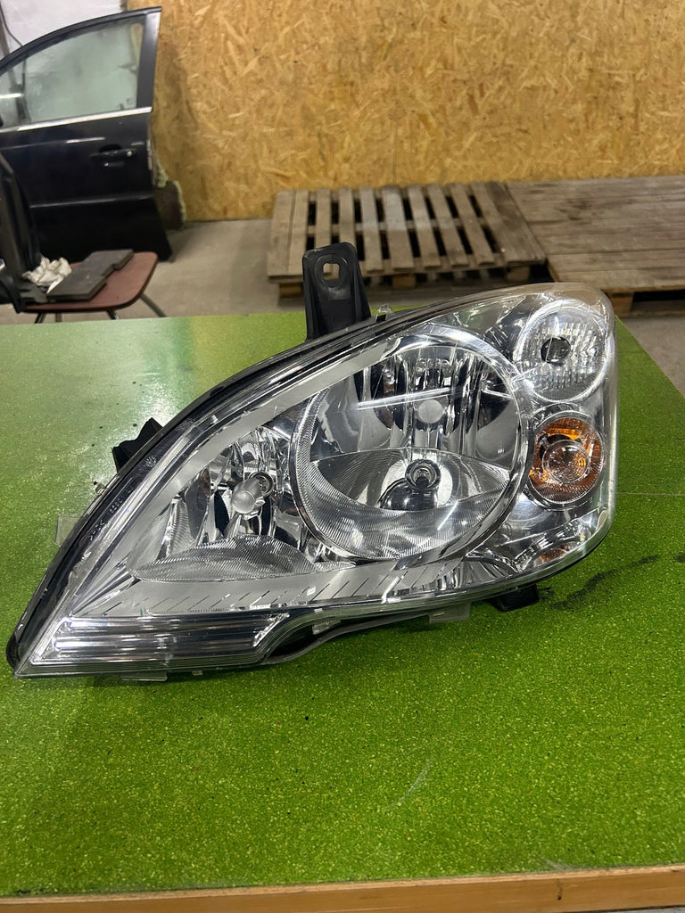 Frontscheinwerfer Mercedes-Benz Viano W639 Vito 1EG009627-01 Links Headlight SCH8091300351ku