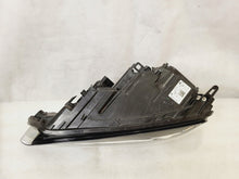 Laden Sie das Bild in den Galerie-Viewer, Frontscheinwerfer VW Touareg 7P1941031 7P1941032 Xenon Ein Satz Headlight