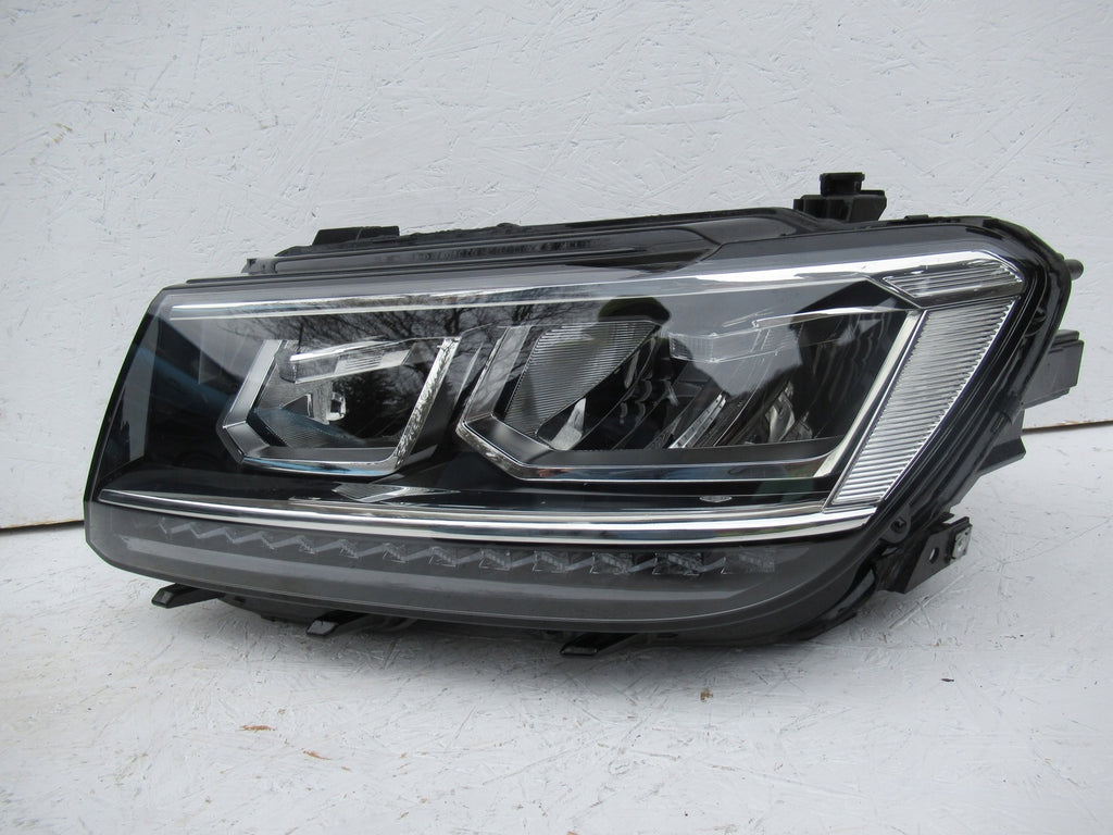 Frontscheinwerfer VW Tiguan 5NB941035D FULL LED Ein Stück (Rechts oder Links)