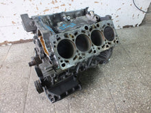 Laden Sie das Bild in den Galerie-Viewer, Motorblock Audi VW A8 BFM 4.2 335PS 246kW Benzin Unkomplett