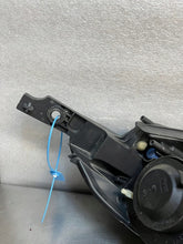 Laden Sie das Bild in den Galerie-Viewer, Frontscheinwerfer Peugeot 2008 I 9815405780 Links Scheinwerfer Headlight SCH5486374098zt