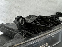 Laden Sie das Bild in den Galerie-Viewer, Frontscheinwerfer Mercedes-Benz Vito W447 A4479067700 Rechts oder Links SCH9096077270wc