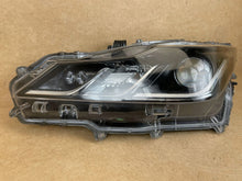 Laden Sie das Bild in den Galerie-Viewer, Frontscheinwerfer Toyota Corolla 81150-02T31 LED Links Scheinwerfer Headlight SCH1213659363aw