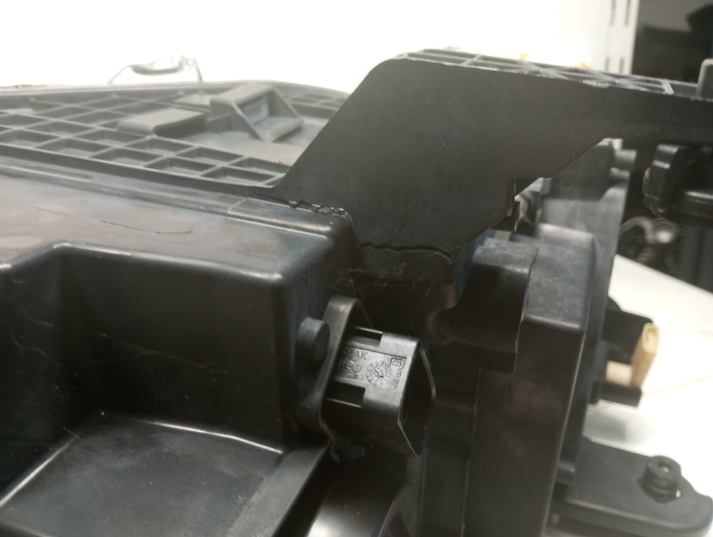 Frontscheinwerfer VW T-Roc 2GA941005F Full LED Links Scheinwerfer Headlight