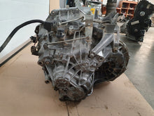Laden Sie das Bild in den Galerie-Viewer, Getriebe Mercedes-Benz Vito W447 Schaltgetriebe Transmission Trasmissione