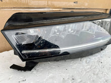 Laden Sie das Bild in den Galerie-Viewer, Frontscheinwerfer Skoda Octavia I Links Scheinwerfer Headlight SCH6932665396ut
