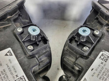Laden Sie das Bild in den Galerie-Viewer, Frontscheinwerfer Mercedes-Benz Cla A1189068300 A1189068400 Ein Satz Headlight SCH2992526744rl
