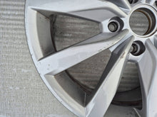 Laden Sie das Bild in den Galerie-Viewer, 1x Alufelge 17 Zoll 6.0" 5x112 48ET Glanz Silber 5G0601025K VW Golf Vii FEL7130466235cy