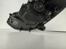 Laden Sie das Bild in den Galerie-Viewer, Frontscheinwerfer Mazda 2 Rechts Scheinwerfer Headlight SCH8331740818gr