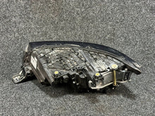 Laden Sie das Bild in den Galerie-Viewer, Frontscheinwerfer VW Transporter 7T1941082C Full LED Rechts Headlight