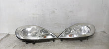 Laden Sie das Bild in den Galerie-Viewer, Frontscheinwerfer Renault 938598830 83859829 Halogen Ein Satz Headlight