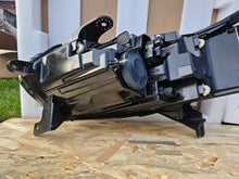 Laden Sie das Bild in den Galerie-Viewer, Frontscheinwerfer Dacia Sandero III Jogger 260102586 LED Rechts Headlight