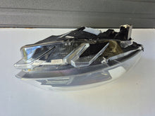 Laden Sie das Bild in den Galerie-Viewer, Frontscheinwerfer Opel Zafira Vivaro C 9832836480 Xenon Rechts Headlight