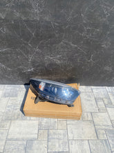 Load image into Gallery viewer, Frontscheinwerfer Renault Captur 260105066R Rechts Scheinwerfer Headlight SCH5058913522iz