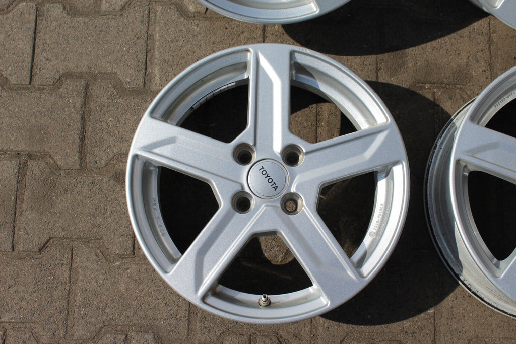 4x Alufelge 15 Zoll 5.0" 4x100 39ET KBA-51606- Toyota Yaris Rim Wheel FEL9398380680jh