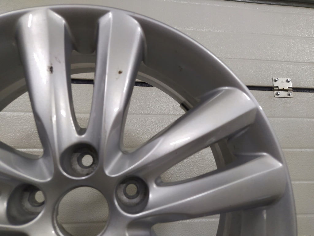 1x Alufelge 18 Zoll 6.5" 5x114.3 48ET Glanz Silber 52910-2S310 Hyundai Tucson