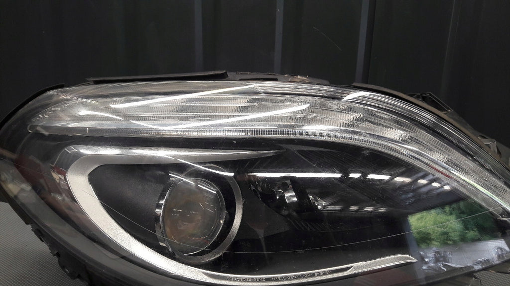 Frontscheinwerfer Mercedes-Benz W246 A2468200861 Xenon Rechts Headlight