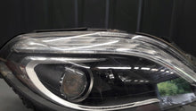 Load image into Gallery viewer, Frontscheinwerfer Mercedes-Benz W246 A2468200861 Xenon Rechts Headlight