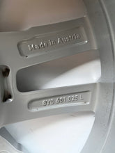 Load image into Gallery viewer, 1x Alufelge 17 Zoll 6.5&quot; 5x112 43ET 8Y0601025L Audi A3 Rim Wheel