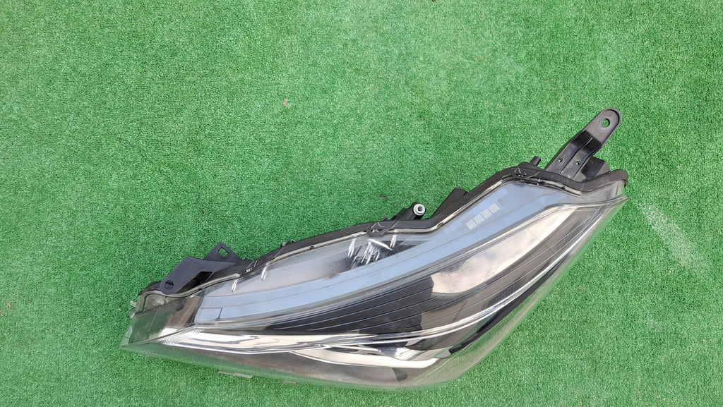 Frontscheinwerfer Toyota Yaris LED Links Scheinwerfer Headlight