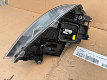 Laden Sie das Bild in den Galerie-Viewer, Frontscheinwerfer Mercedes-Benz A4479068101 Full LED Links Headlight SCH2009314331tr