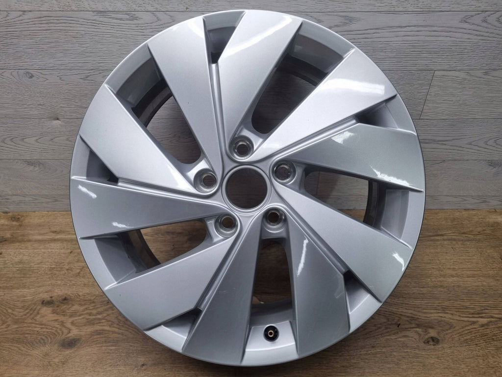 1x Alufelge 17 Zoll 6.5" 5x112 46ET Glanz Silber 5H0601025B VW Golf Viii FEL7448451134me