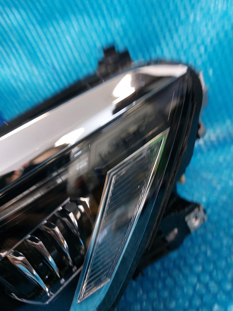 Frontscheinwerfer VW Passat B8 3G1941081P LED Ein Stück (Rechts oder Links)