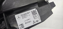 Laden Sie das Bild in den Galerie-Viewer, Frontscheinwerfer Mercedes-Benz Eqb X243 A2439068900 LED Rechts oder Links