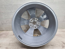 Load image into Gallery viewer, 1x Alufelge 17 Zoll 7.5" 5x112 46ET Glanz Silber 5FA601025C Seat Leon Rim Wheel FEL2865550200eg